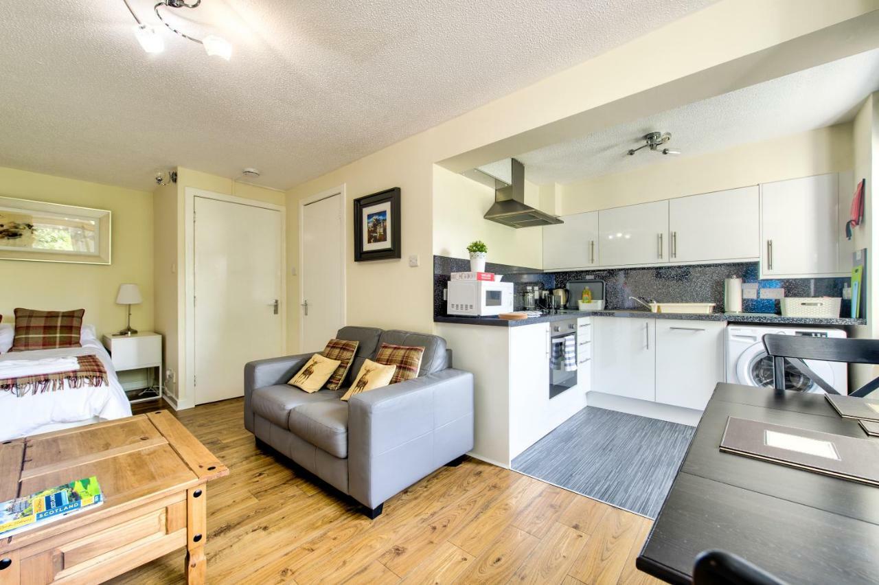 Stunning Studio Apartment Castle View Εδιμβούργο Εξωτερικό φωτογραφία