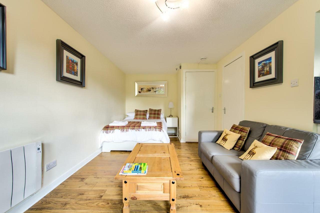 Stunning Studio Apartment Castle View Εδιμβούργο Εξωτερικό φωτογραφία